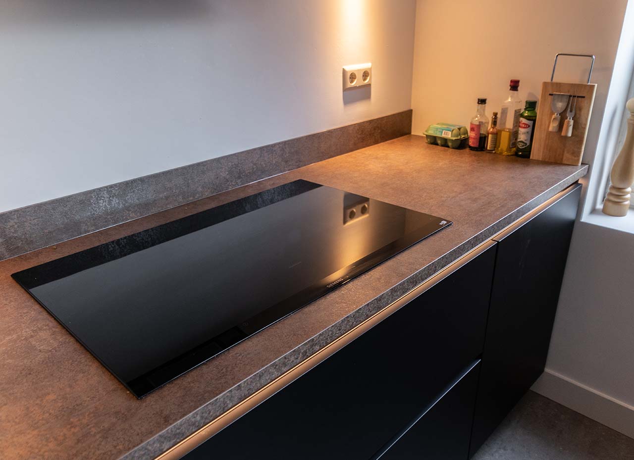 RemmerswaalBouw Aannemersbedrijf - Projecten - Keuken voorbereiding Leidschendam foto 7
